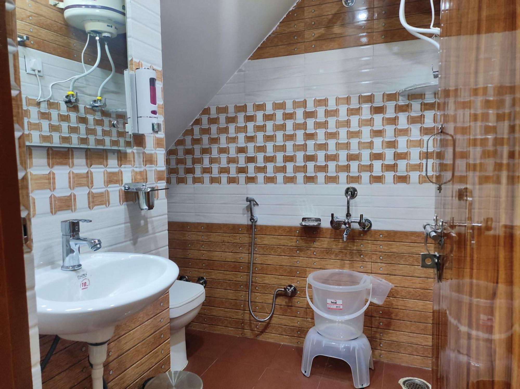 Vintage Woods Inn Shimla Ngoại thất bức ảnh