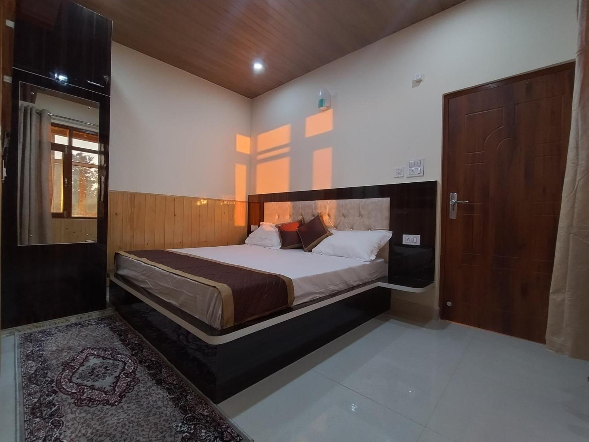 Vintage Woods Inn Shimla Ngoại thất bức ảnh