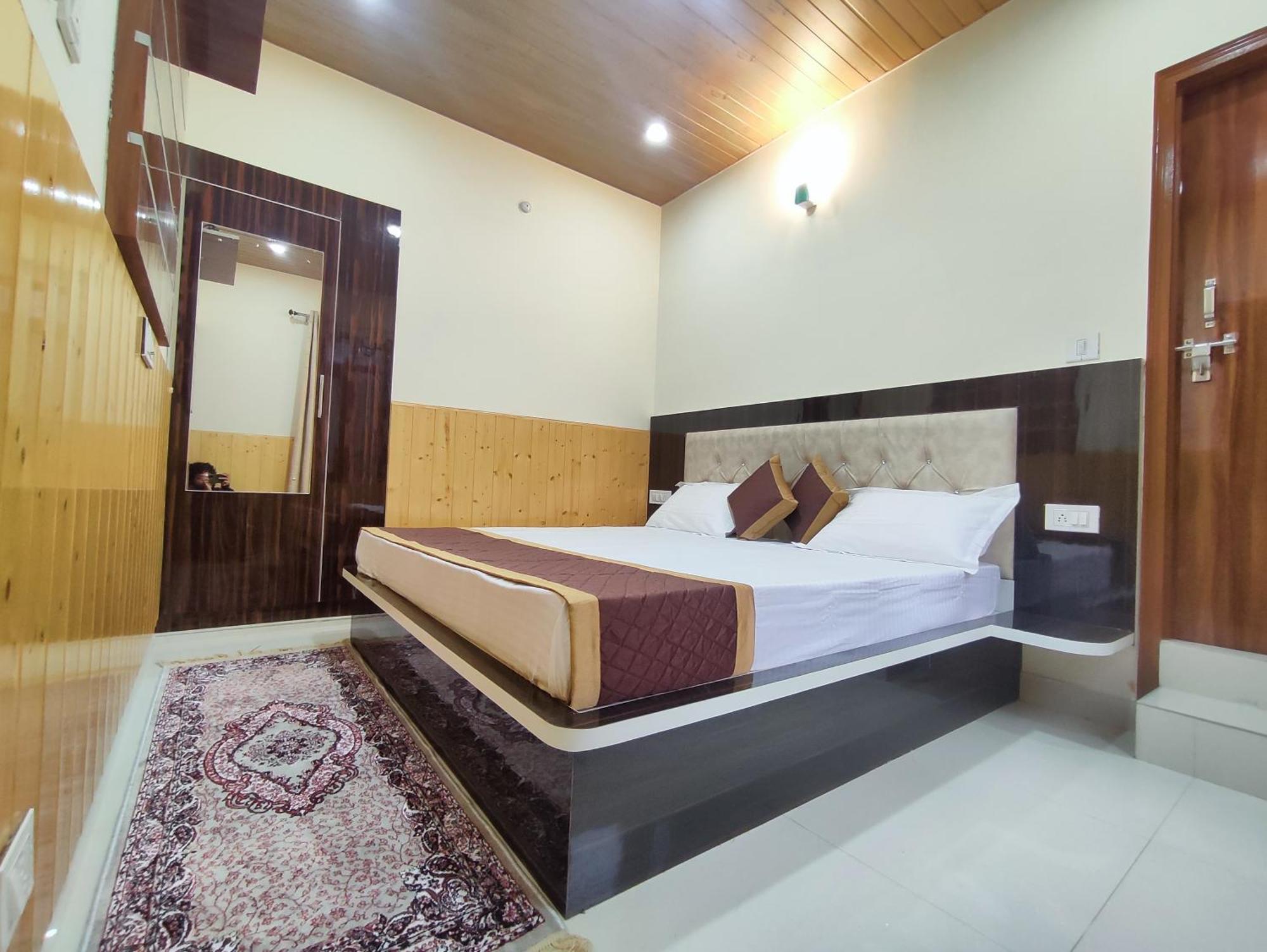 Vintage Woods Inn Shimla Ngoại thất bức ảnh